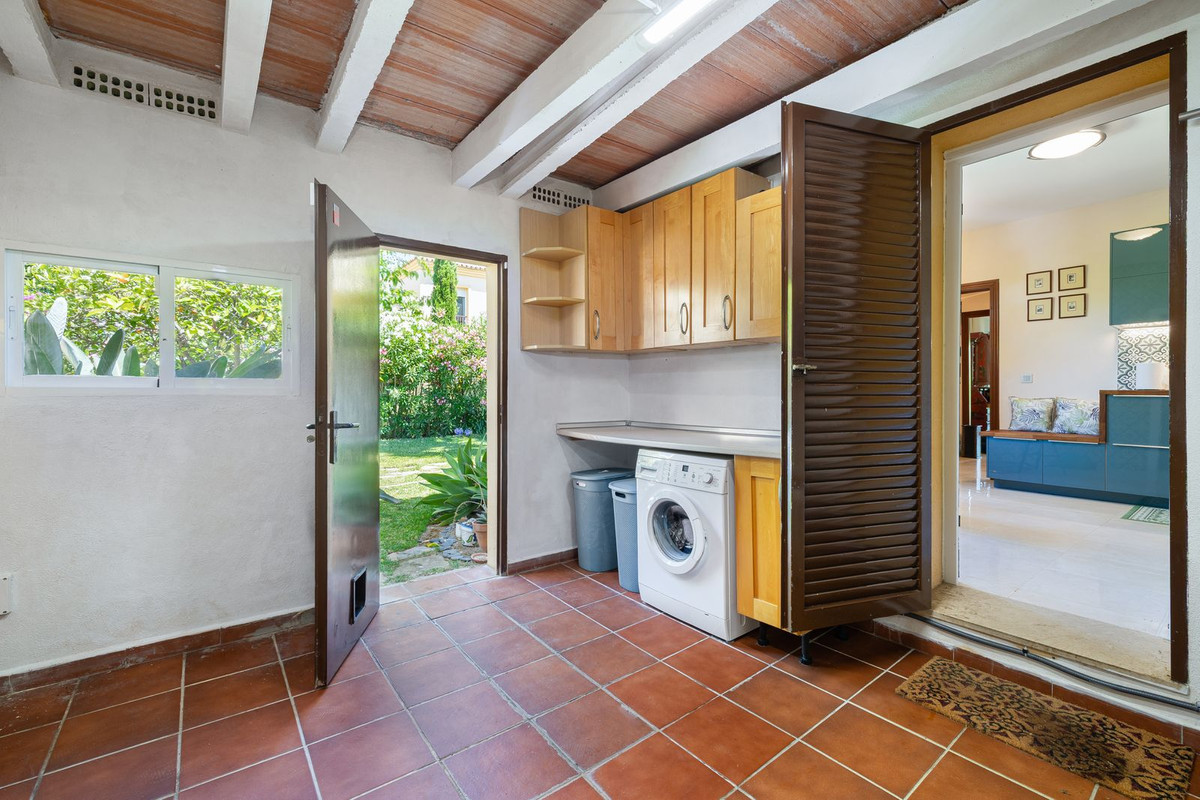 Huis te koop in Marbella | 5 slaapkamers H5419264