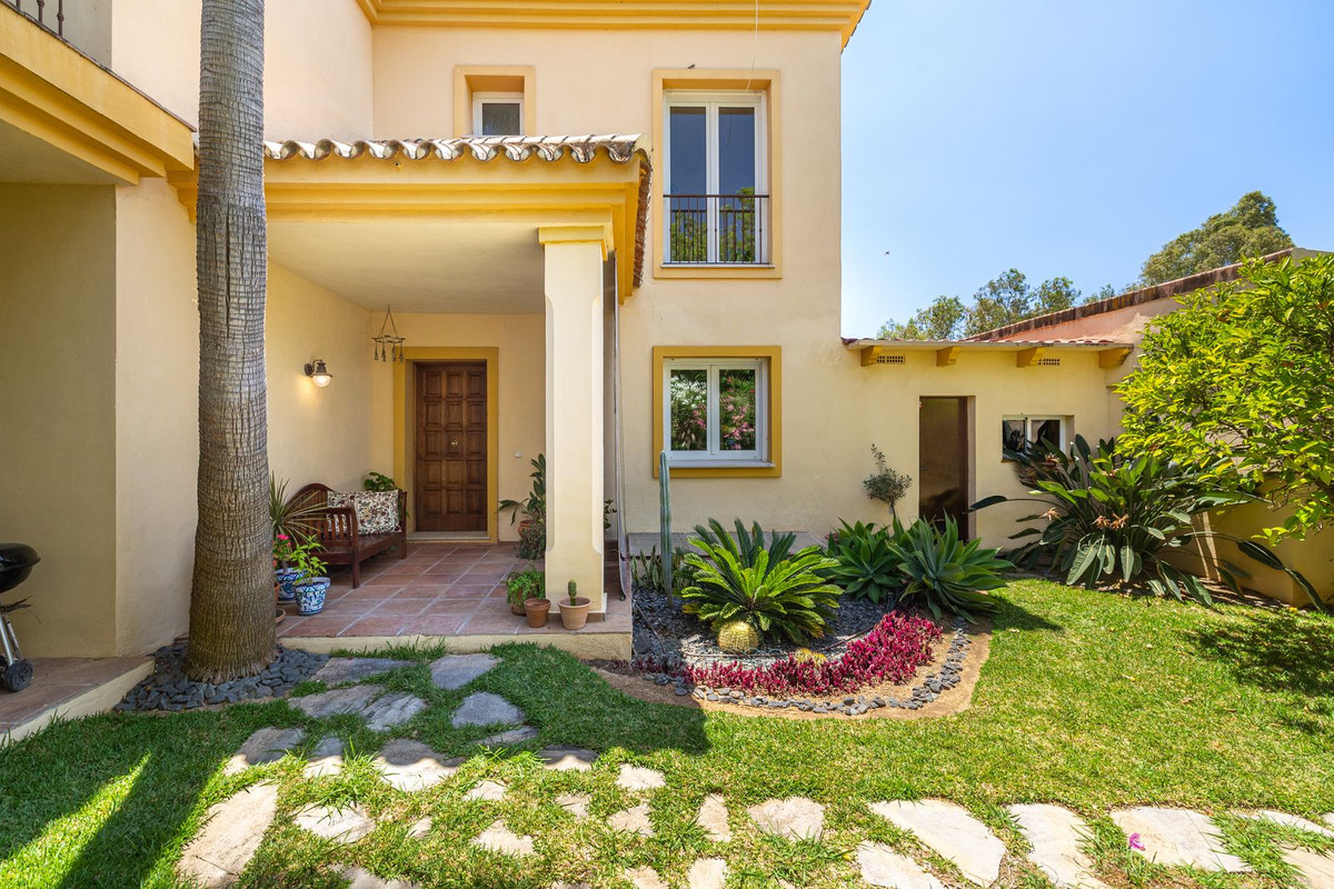 Huis te koop in Marbella | 5 slaapkamers H5419264