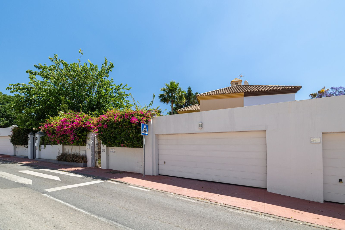 Huis te koop in Marbella | 5 slaapkamers H5419264