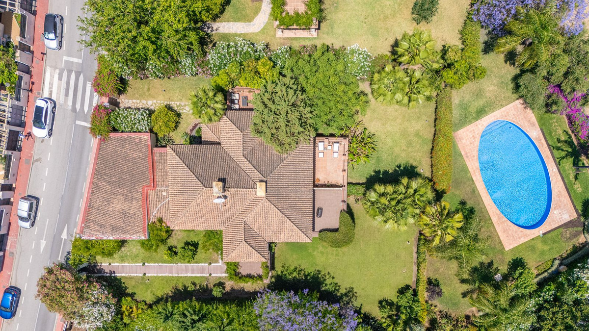 Huis te koop in Marbella | 5 slaapkamers H5419264