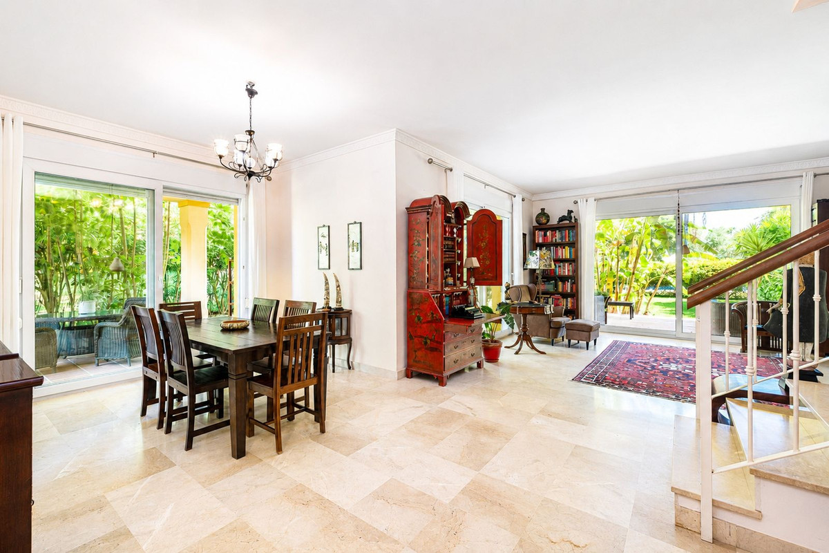 Huis te koop in Marbella | 5 slaapkamers H5419264
