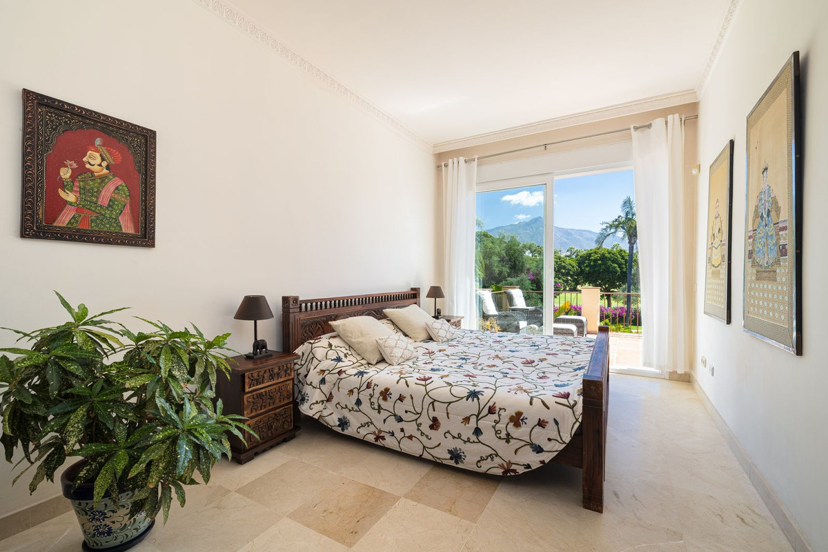Huis te koop in Marbella | 5 slaapkamers H5419264