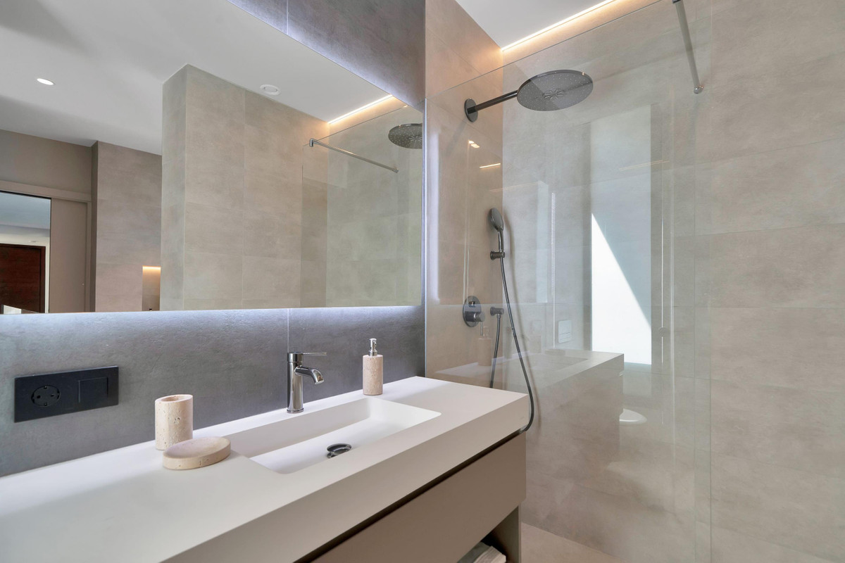 Huis te koop in Marbella | 6 slaapkamers H5420851