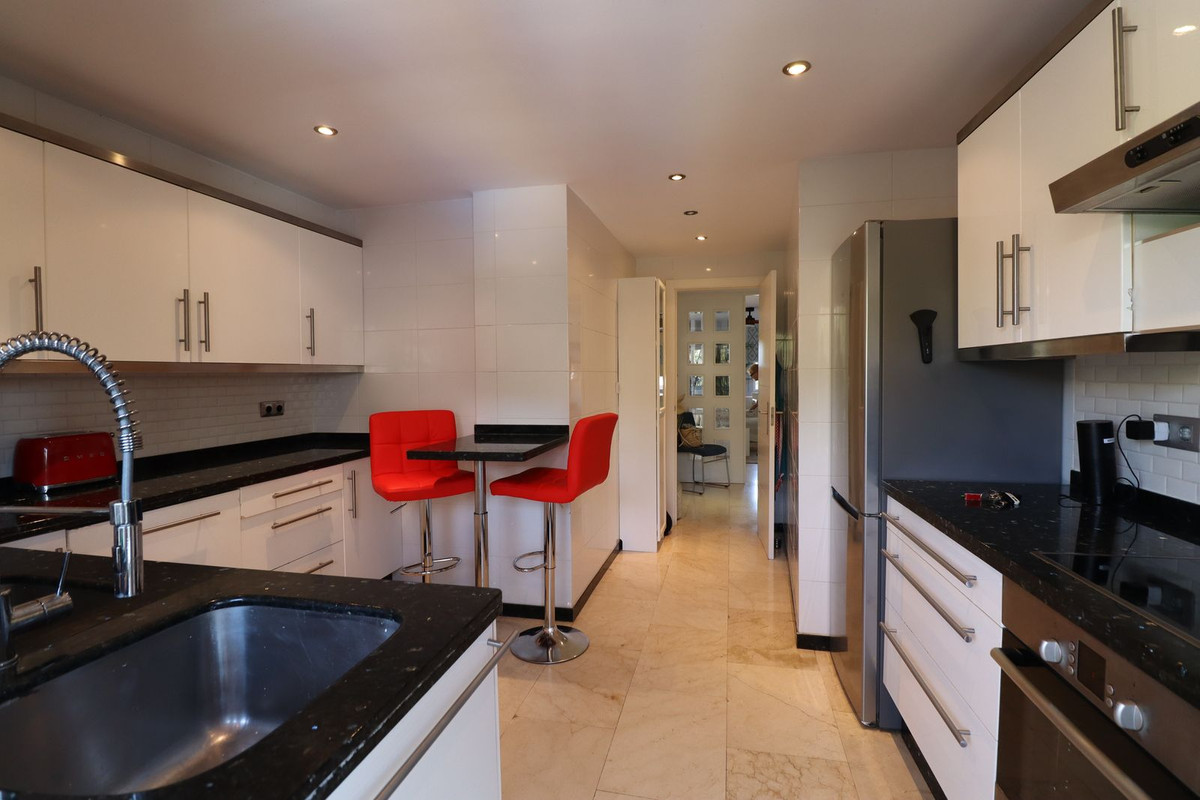 Appartement te koop in Marbella | 3 slaapkamers H5427916