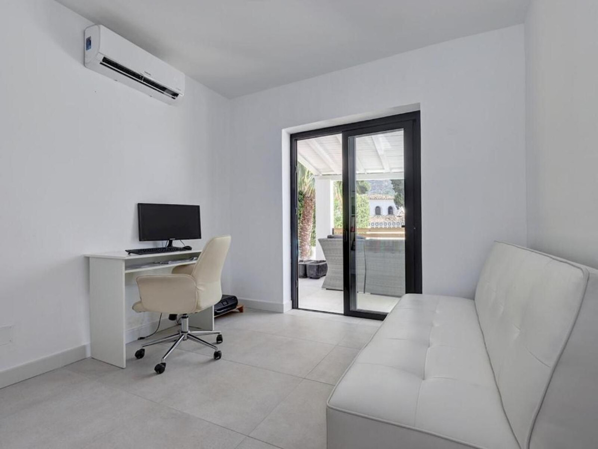 Huis te koop in Marbella | 6 slaapkamers H5444929