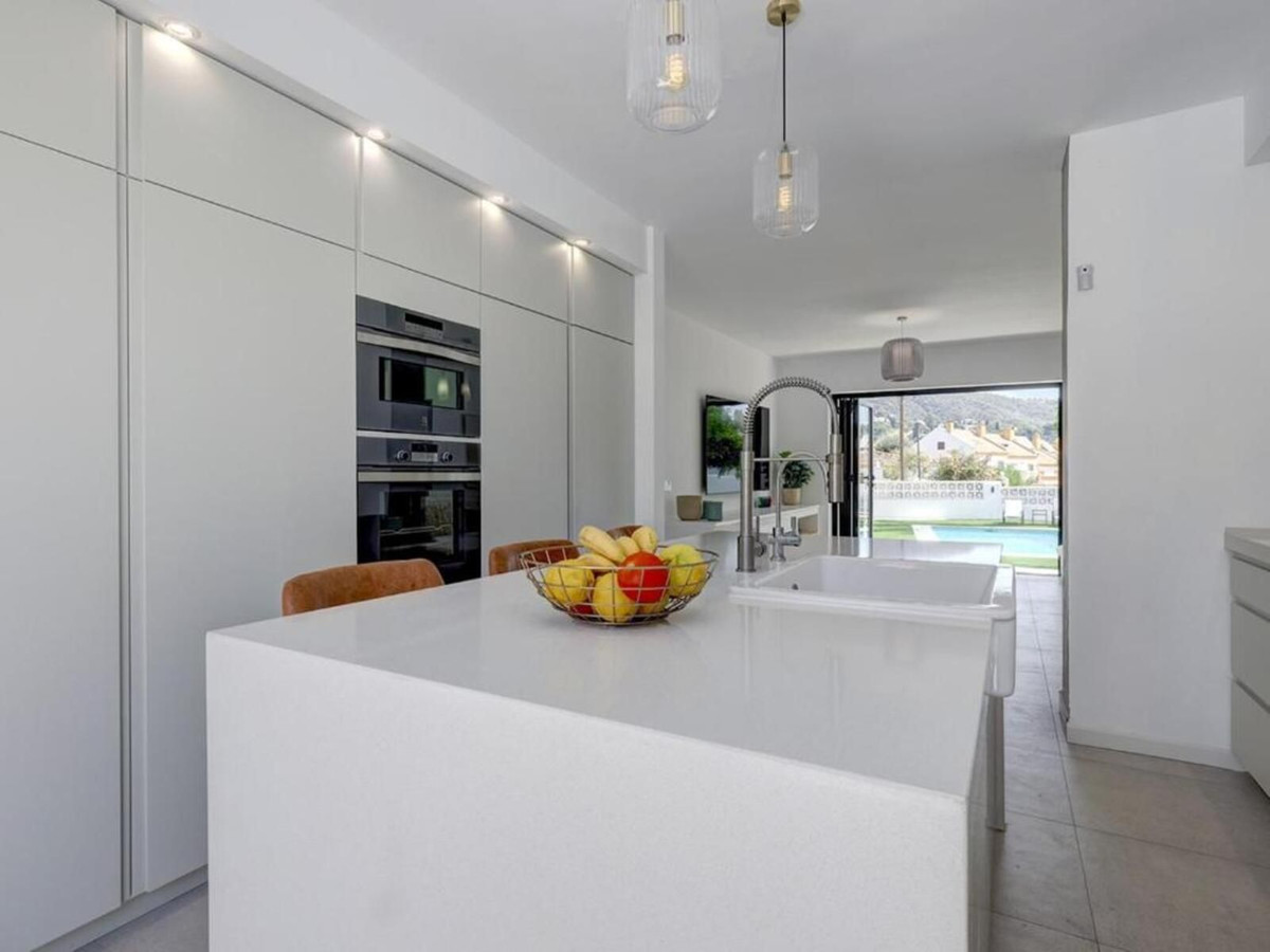 Huis te koop in Marbella | 6 slaapkamers H5444929