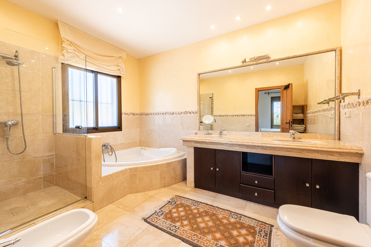 Huis te koop in Marbella | 5 slaapkamers H5445769