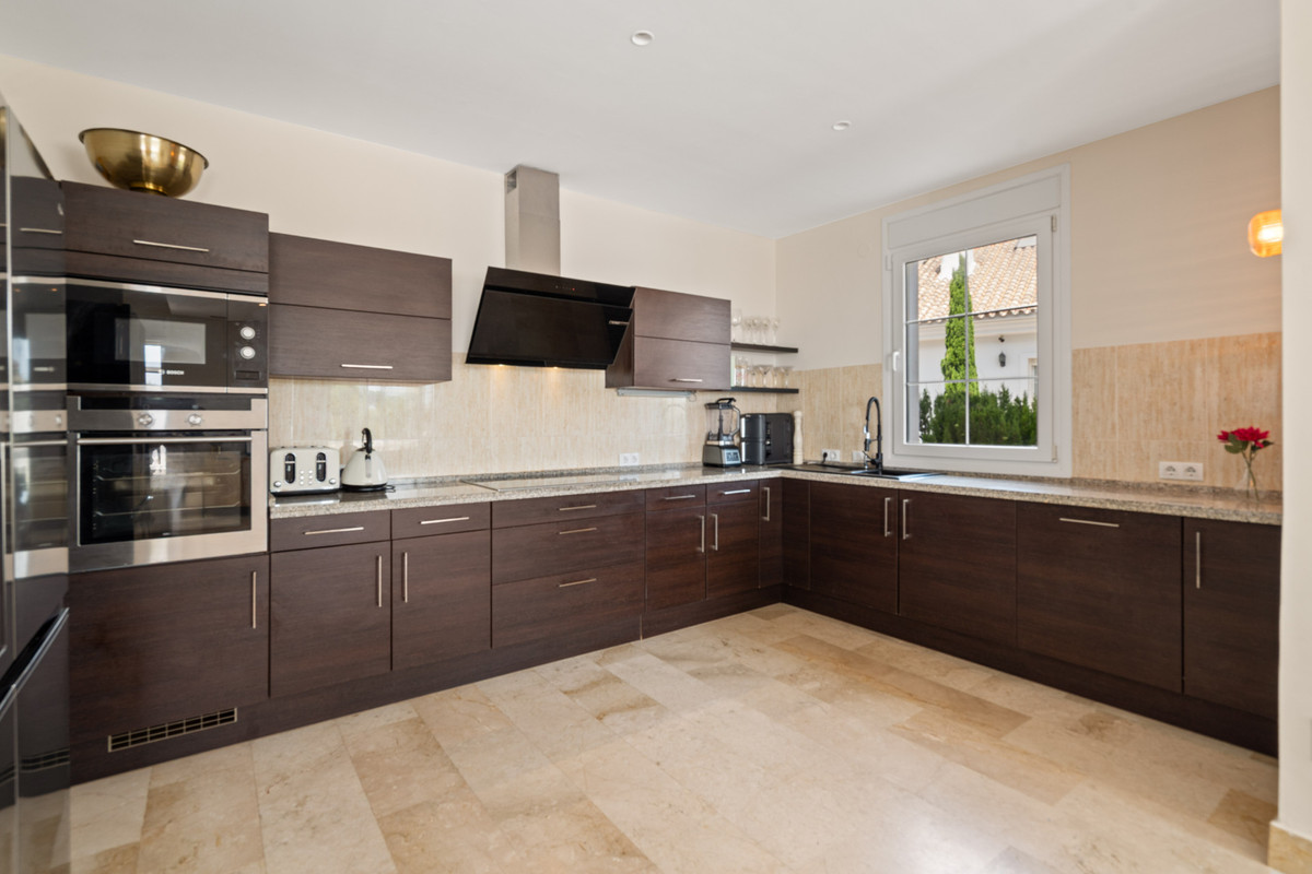 Huis te koop in Marbella | 4 slaapkamers H5449492