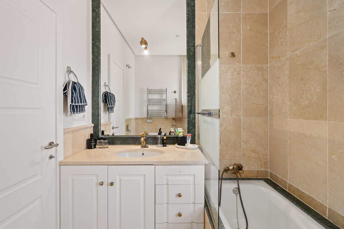 Huis te koop in Marbella | 4 slaapkamers H5449492
