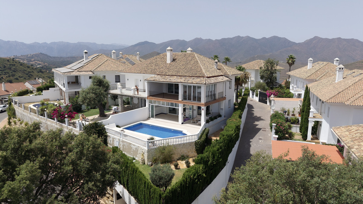 Huis te koop in Marbella | 4 slaapkamers H5449492