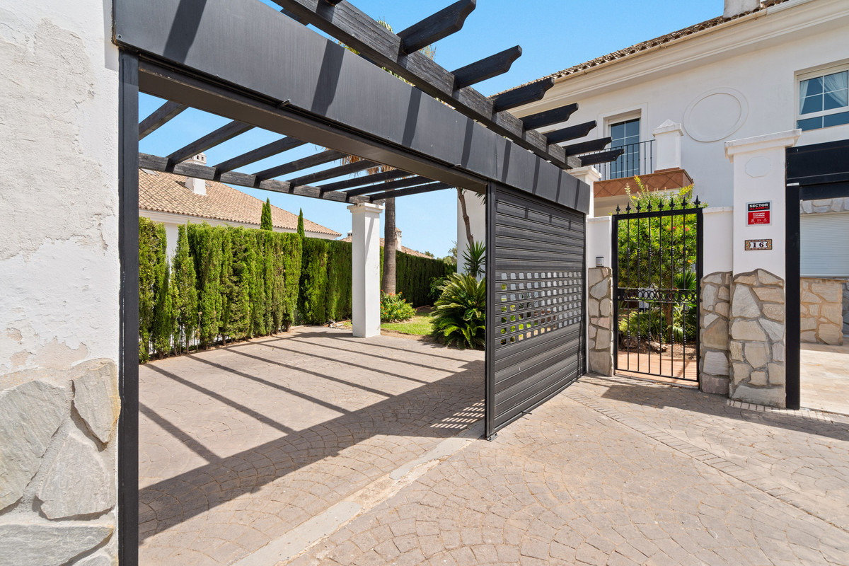 Huis te koop in Marbella | 4 slaapkamers H5449492