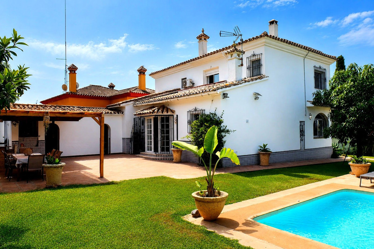 Huis te koop in Marbella | 5 slaapkamers H5450497