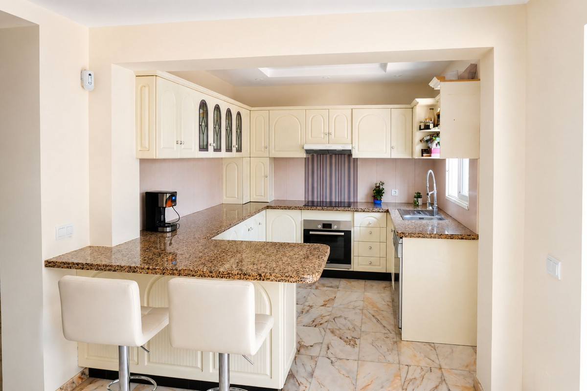 Huis te koop in Marbella | 5 slaapkamers H5450497