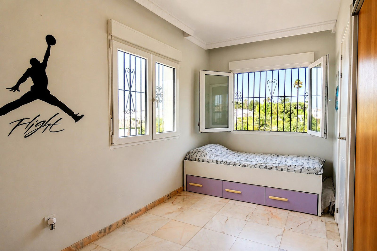 Huis te koop in Marbella | 5 slaapkamers H5450497