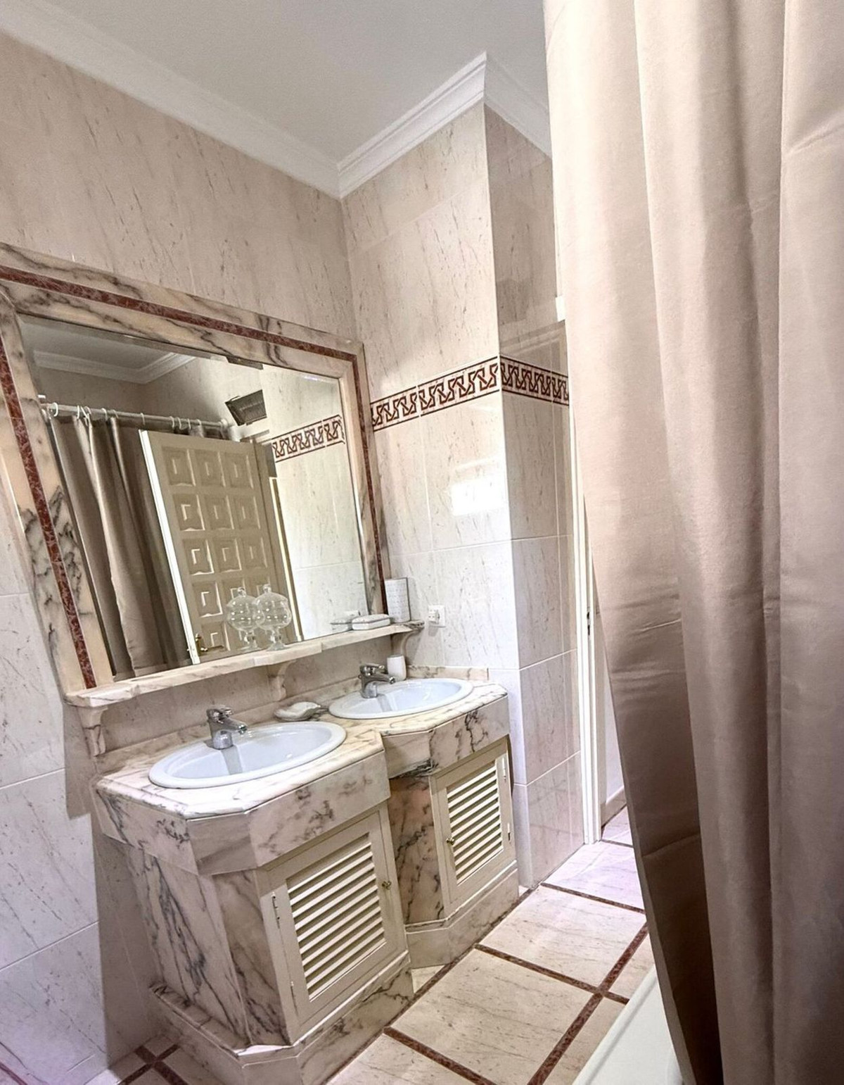 Huis te koop in Marbella | 2 slaapkamers H5461489