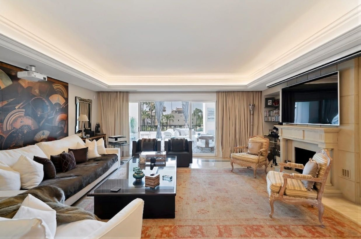 Huis te koop in Marbella | 3 slaapkamers H5468815