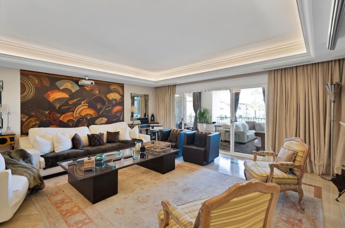 Huis te koop in Marbella | 3 slaapkamers H5468815