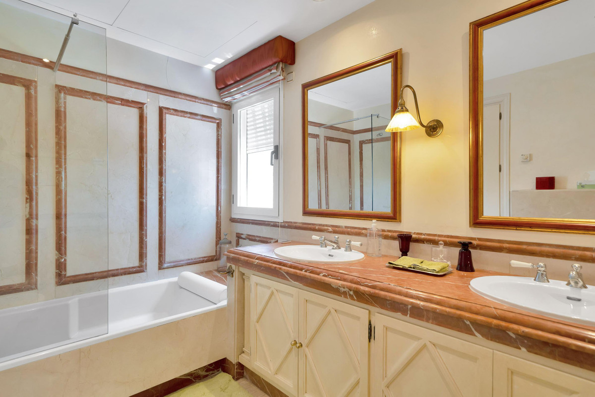 Huis te koop in Marbella | 3 slaapkamers H5468815