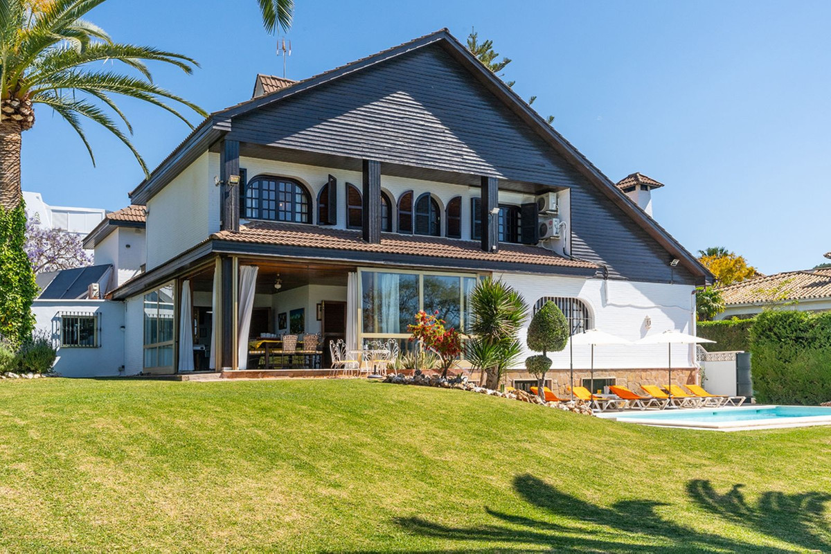Huis te koop in Marbella | 7 slaapkamers H5469439