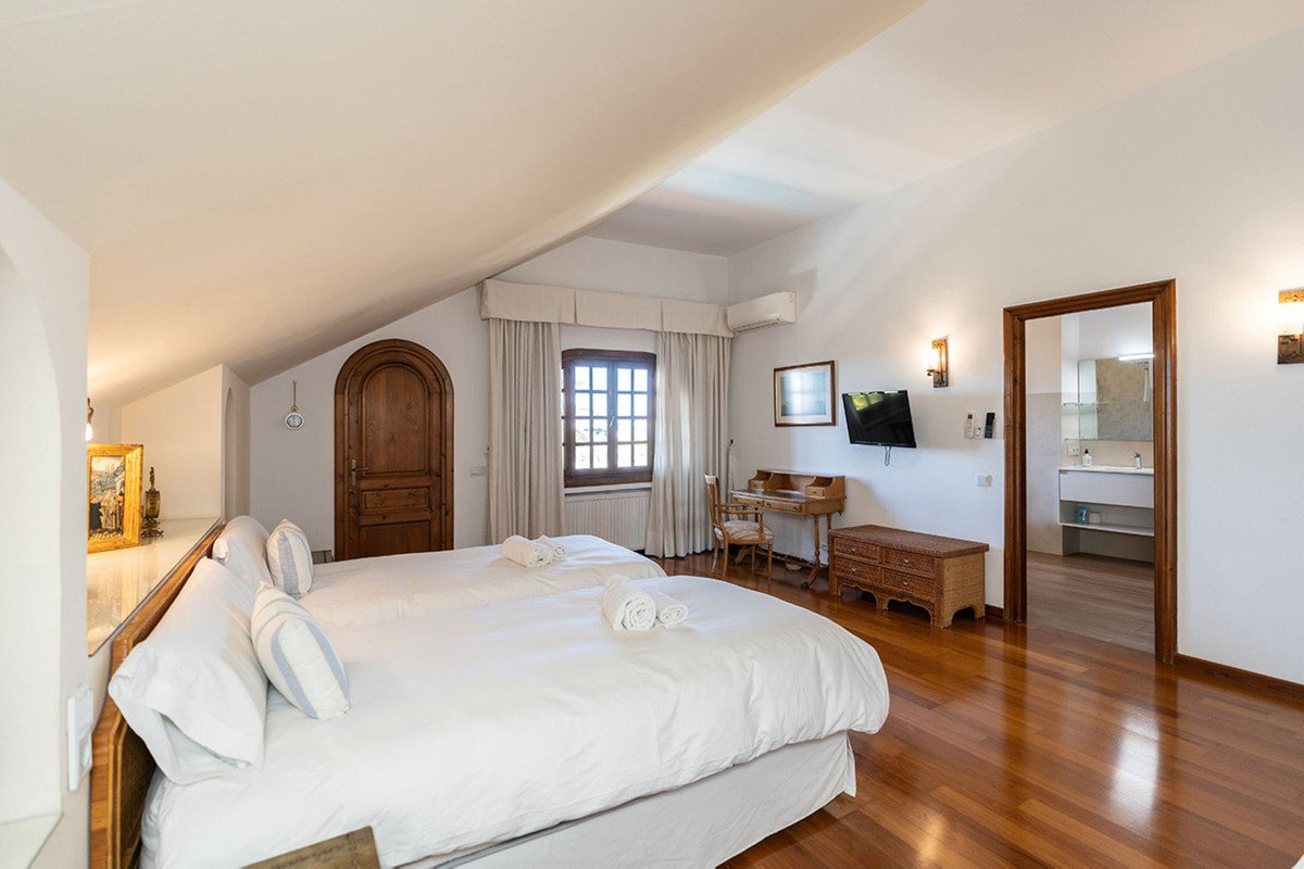 Huis te koop in Marbella | 7 slaapkamers H5469439