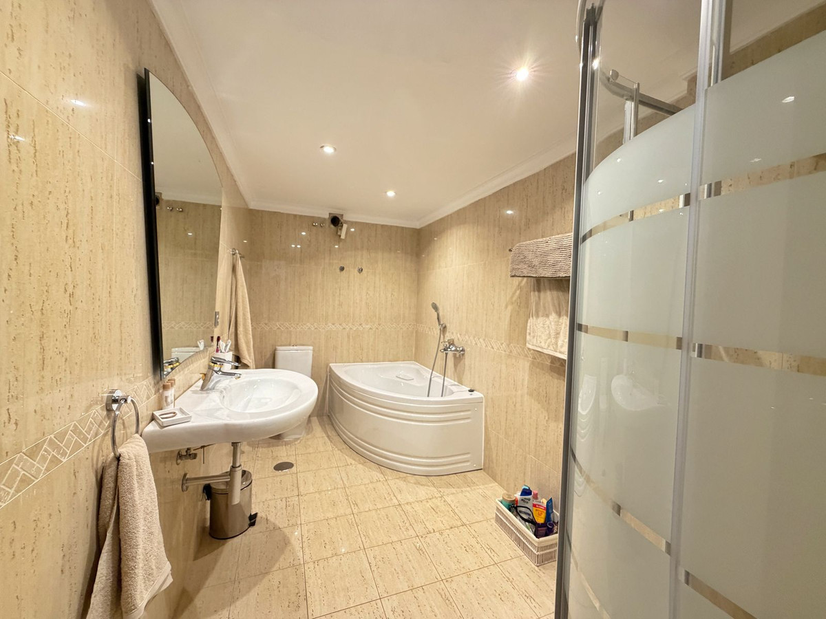 Huis te koop in Marbella | 3 slaapkamers H5487613