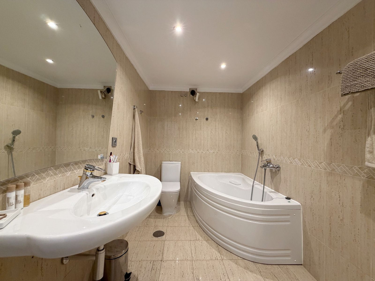 Huis te koop in Marbella | 3 slaapkamers H5487613