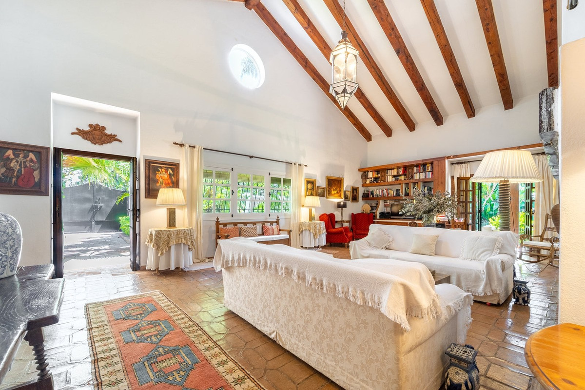 Huis te koop in Marbella | 4 slaapkamers H5490340