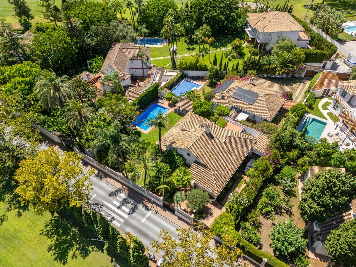Huis te koop in Marbella | 4 slaapkamers H5490340