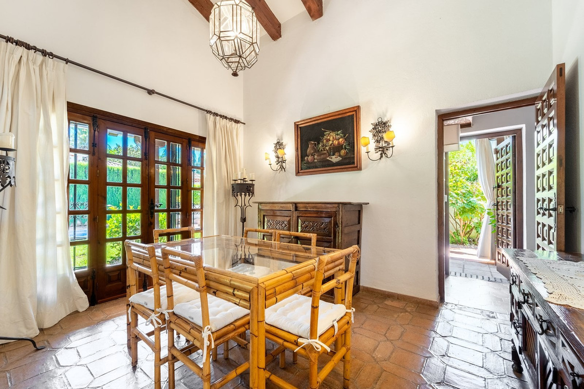 Huis te koop in Marbella | 4 slaapkamers H5490340