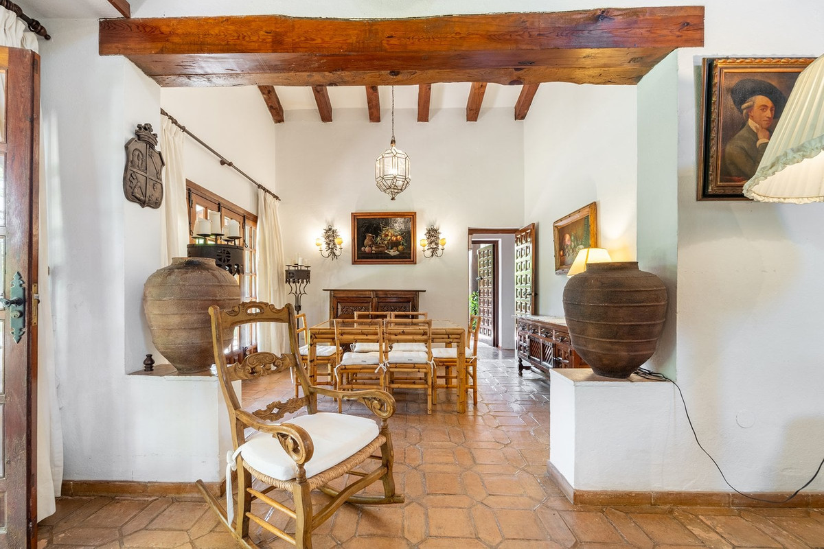 Huis te koop in Marbella | 4 slaapkamers H5490340