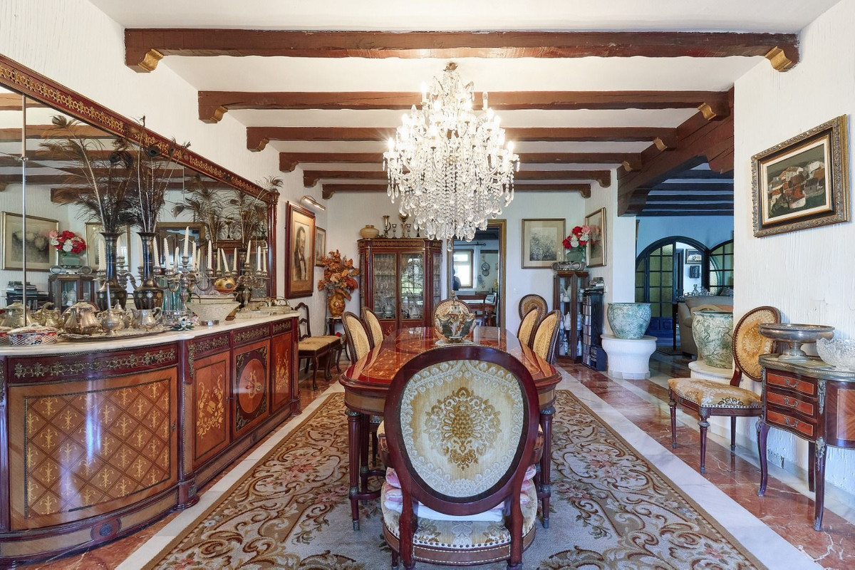 Huis te koop in Marbella | 8 slaapkamers H5492293