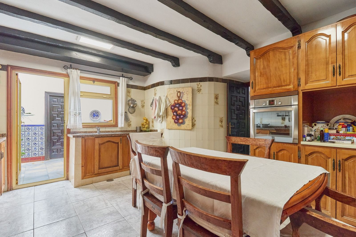 Huis te koop in Marbella | 8 slaapkamers H5492293