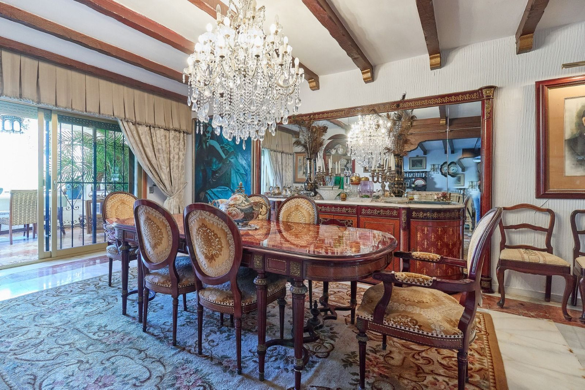 Huis te koop in Marbella | 8 slaapkamers H5492293