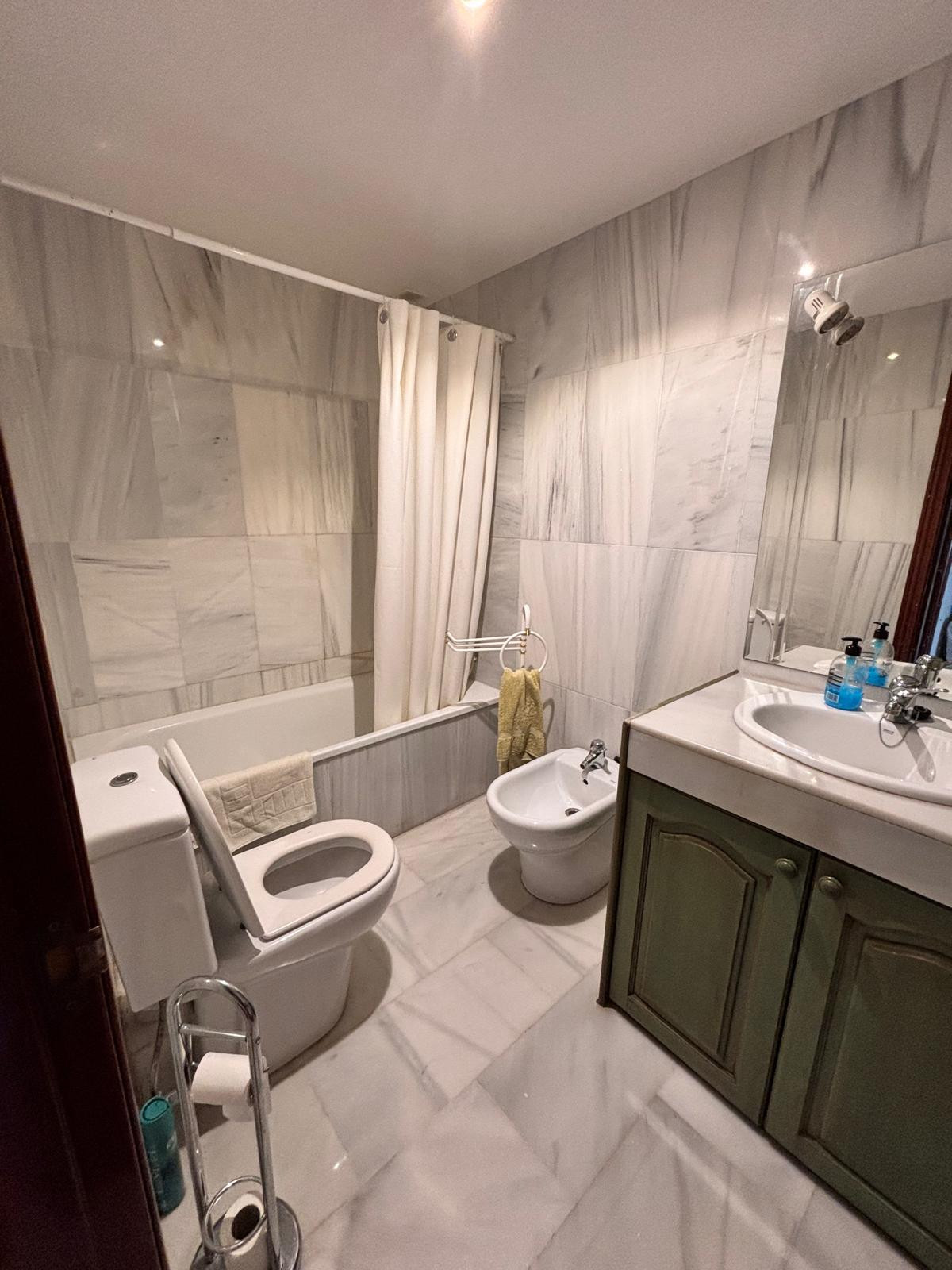 Appartement te koop in Marbella | 3 slaapkamers H5494561