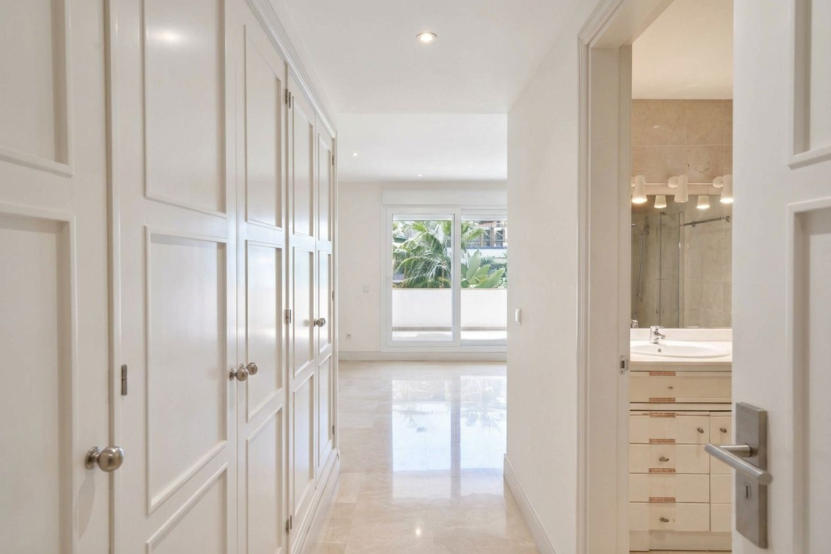 Appartement te koop in Marbella | 2 slaapkamers H5494849