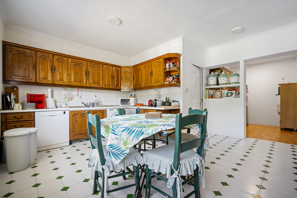 Huis te koop in Marbella | 4 slaapkamers H5511877