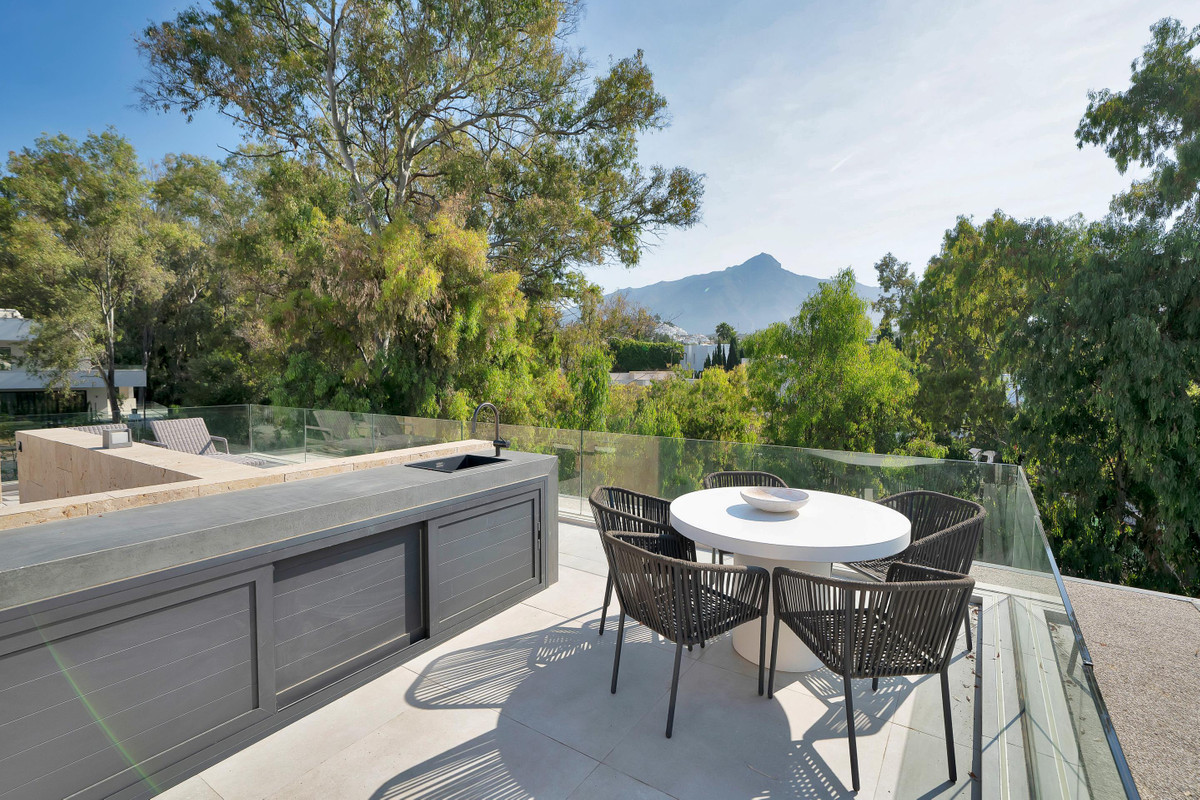 Huis te koop in Marbella | 6 slaapkamers H5512144