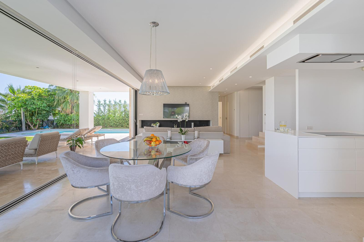 Huis te koop in Marbella | 5 slaapkamers H5521342