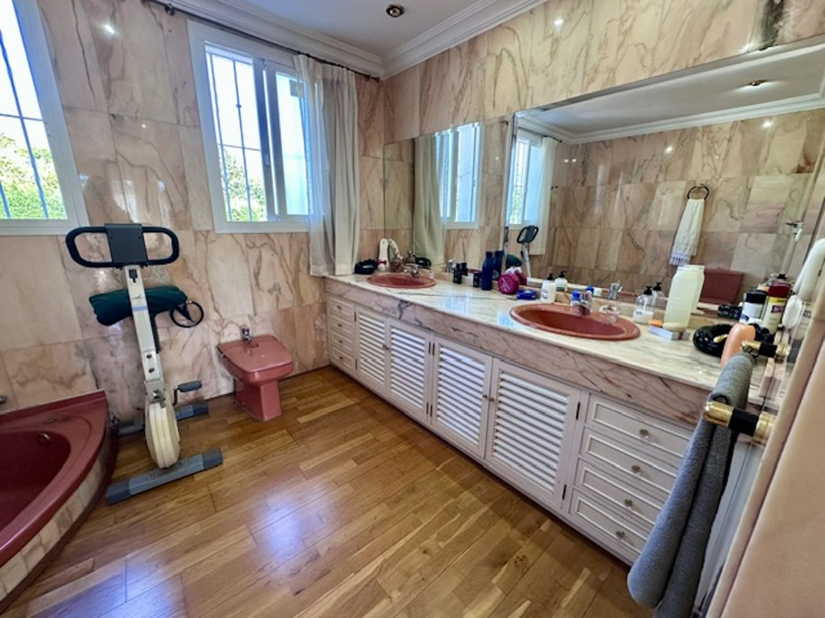 Huis te koop in Marbella | 5 slaapkamers H5526019