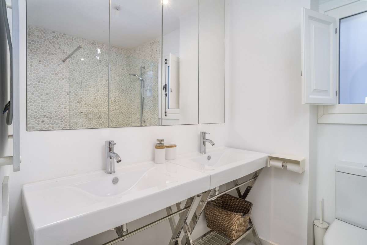 Huis te koop in Marbella | 4 slaapkamers H5530720