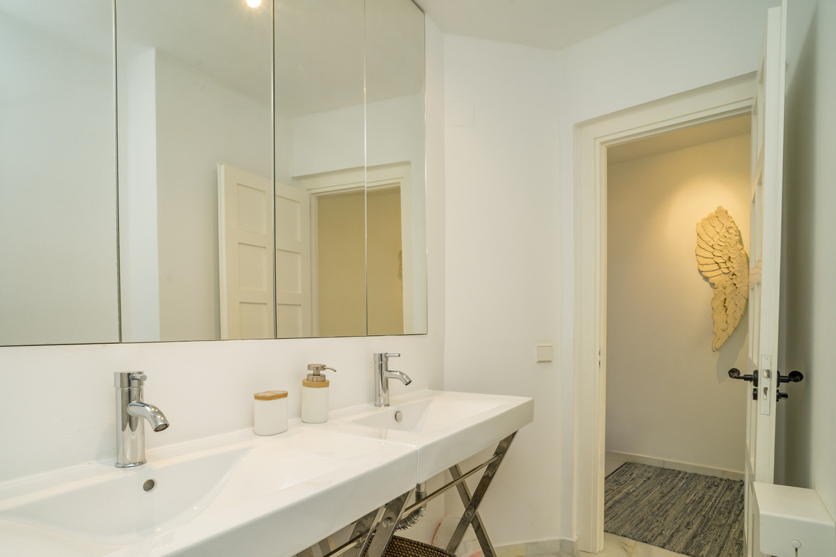Huis te koop in Marbella | 4 slaapkamers H5530720