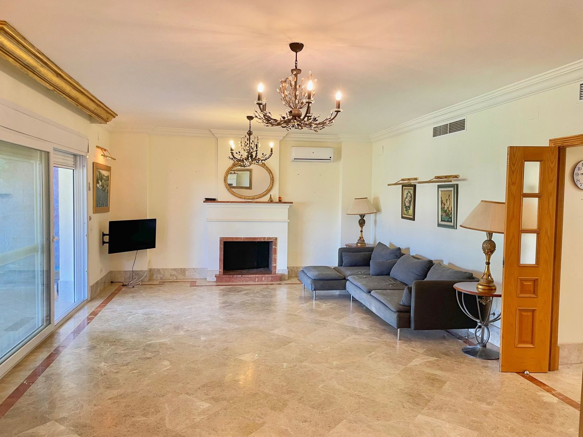 Huis te koop in Marbella | 3 slaapkamers H5530837
