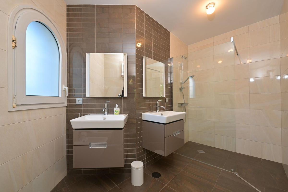 Property main view 40