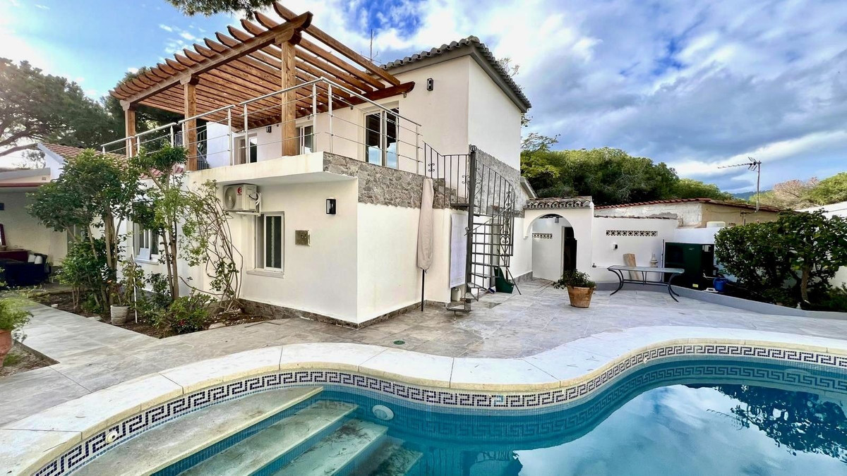 Huis te koop in Marbesa | 4 slaapkamers H4991689