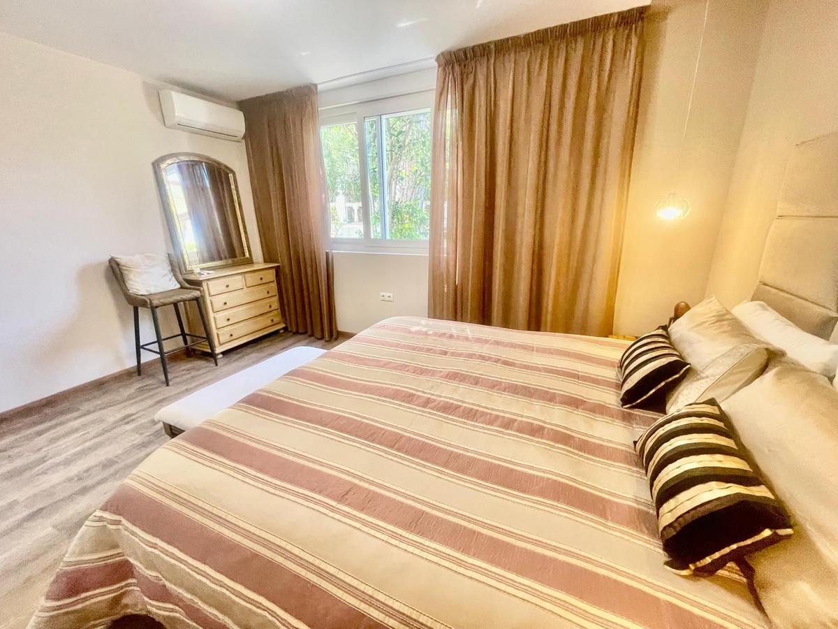 Huis te koop in Marbesa | 4 slaapkamers H4991689