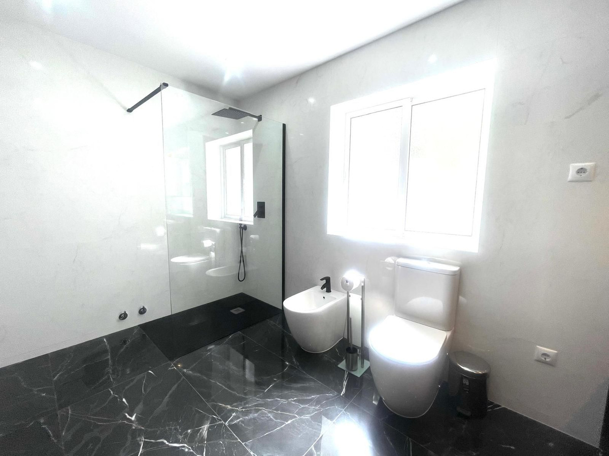 Huis te koop in Marbesa | 4 slaapkamers H4991689