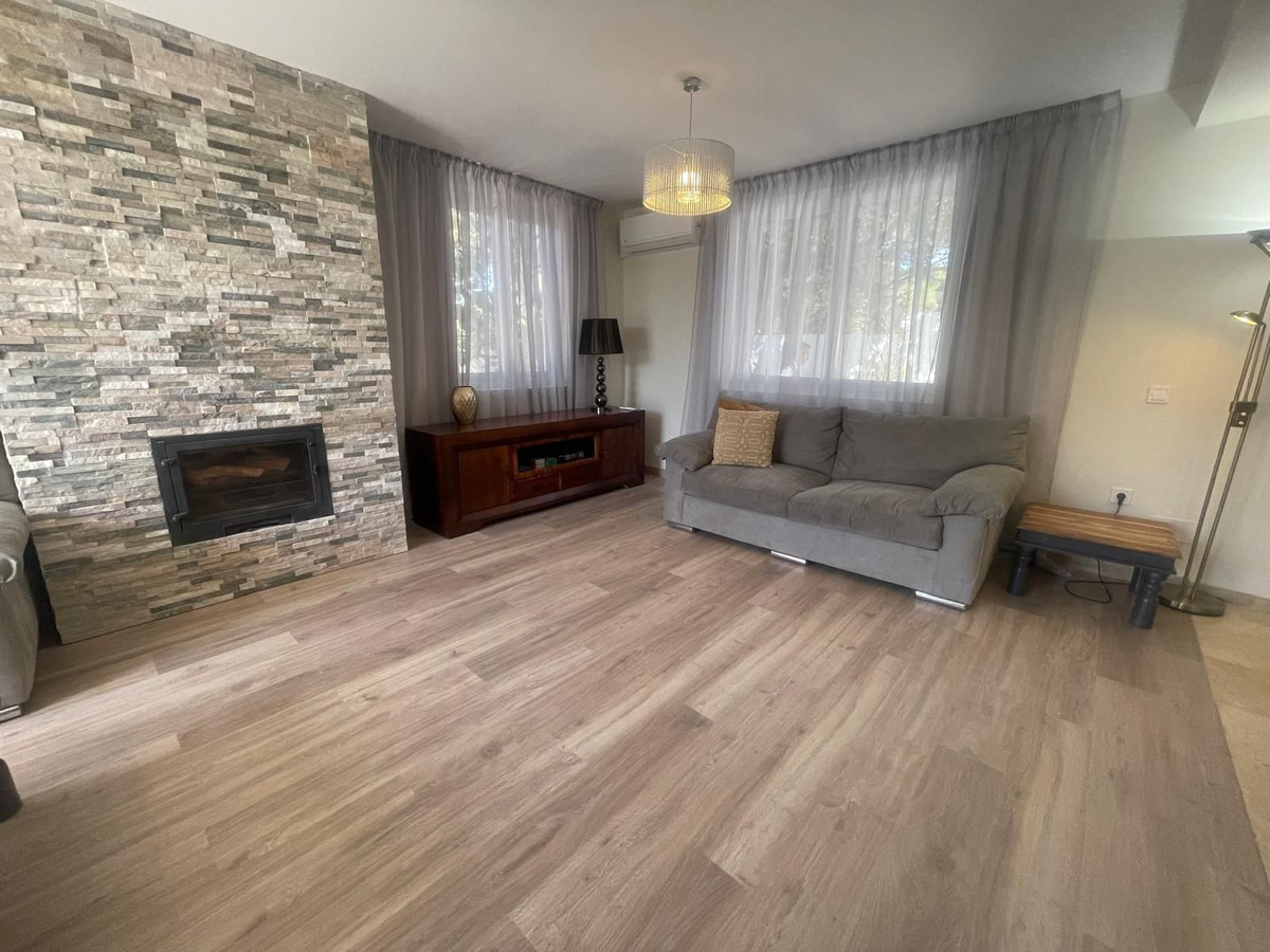 Huis te koop in Marbesa | 4 slaapkamers H4991689