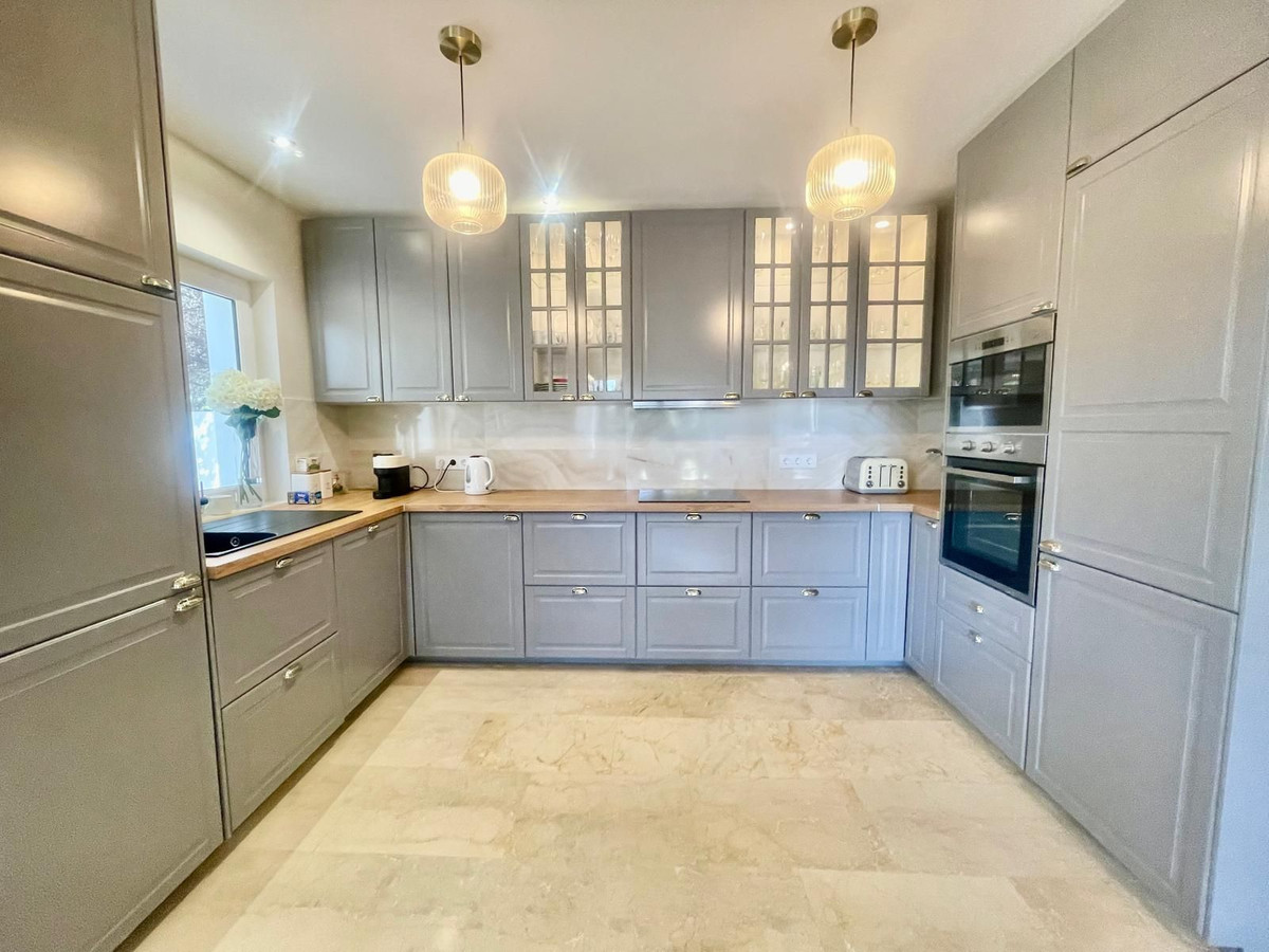 Huis te koop in Marbesa | 4 slaapkamers H4991689
