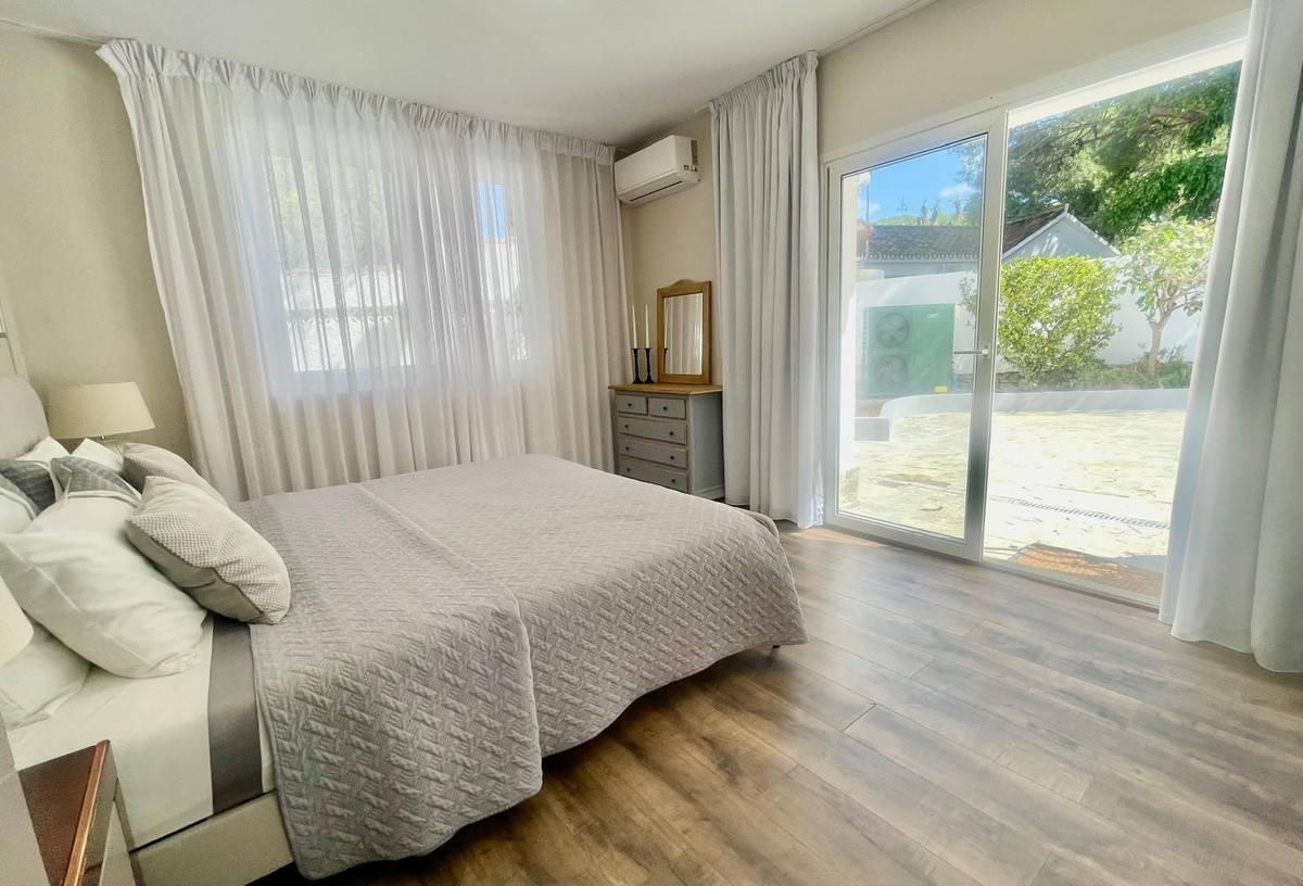 Huis te koop in Marbesa | 4 slaapkamers H4991689