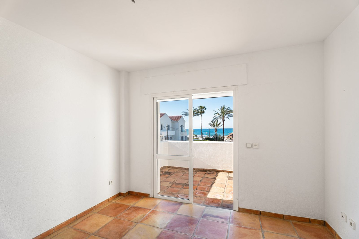 Huis te koop in Marbesa | 5 slaapkamers H5009773